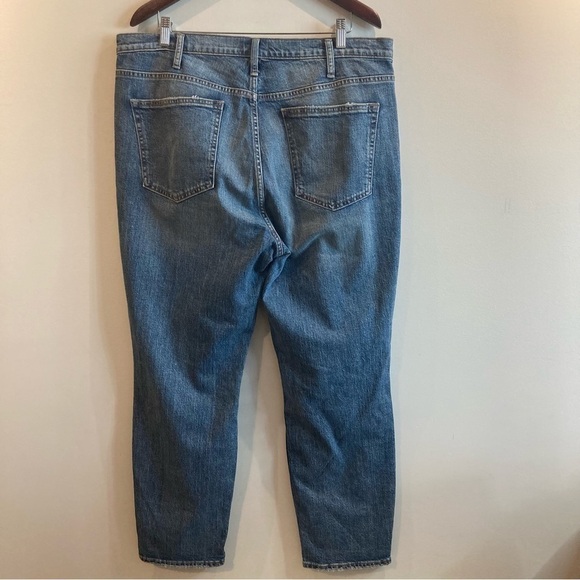 SILVER JEANS Sz 16 x 28 Mom High Rise Style Torn Ripped Knee Mid-Wash Je… - Picture 7 of 11